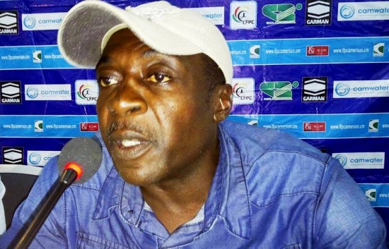 Charlemagne Mbongo (Entraineur Astres) :  « nous avons un équipementier cette saison qui a confondu les couleurs des équipes et c’est ce qui explique ce changement de couleur. L’infirmerie des astres est vide et nos joueurs se portent bien à l’exception de Mbai qui revient de blessure et qui récupère bien. Demain ne vous attendez pas à une défaite de notre part car nous avons à coeur de prendre les 3 points et espérer une place africaine ».